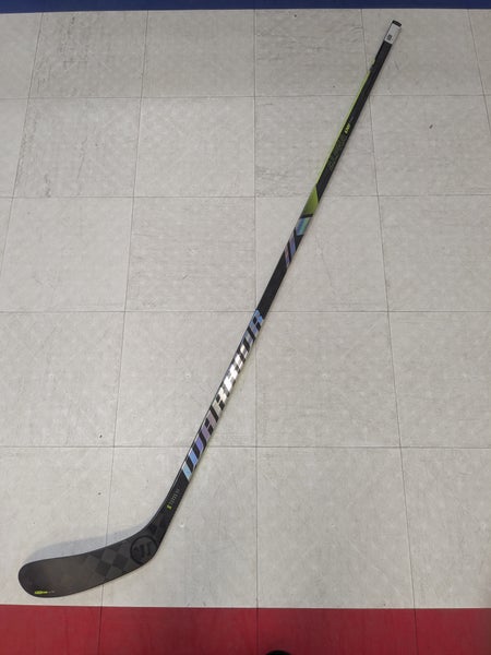 Senior Warrior Alpha LX2 PRO Left Hand Hockey Stick, W28 curve, 70 flex (New)