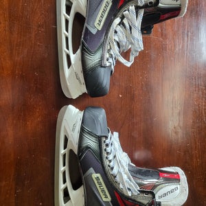 Bauer Vapor APX2 Hockey Skates Regular Width 9.5 (Used)