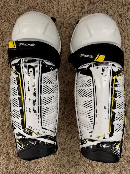 Junior CCM Tacks 9060 12" Shin Pads (Used)