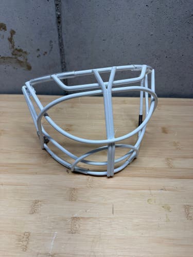 Senior 2025 Bauer Cat Eye Cage White