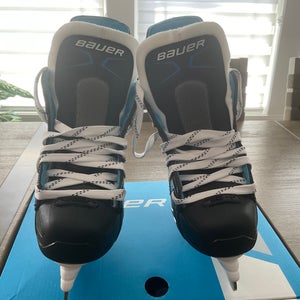 “NEW” Youth 2025 Bauer XLP Hockey Skates Regular Width 13 (New)