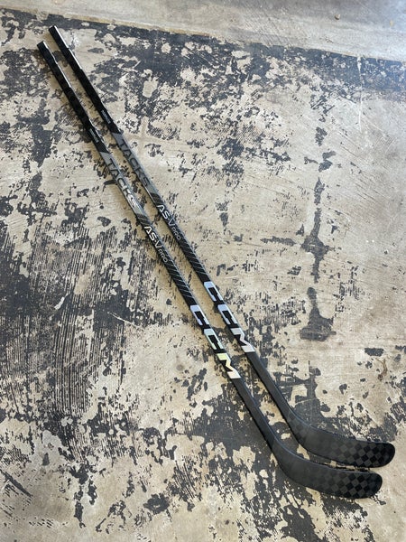 CCM Tacks AS-V PRO Pro Stock Hockey Stick Grip 80 Flex Right P28M 2 PACK      44144