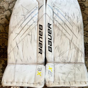 2023 Medium Bauer Vapor 3X Goalie Leg Pads (Used). Free Shipping!