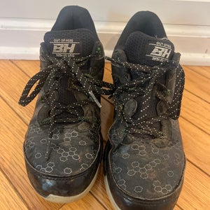 Kid's 3.5Y (Big Kids / Youth) Under Armour (Used)