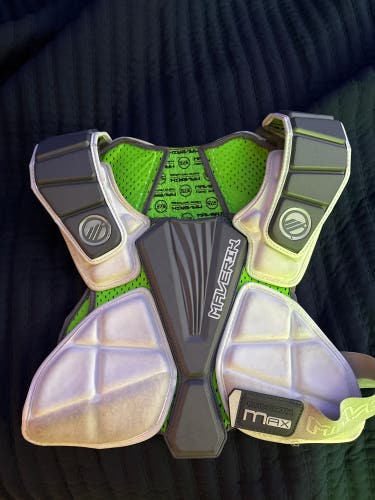 Medium/Large Adult Maverik Max Shoulder Pads (Used)