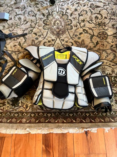 Medium Warrior RX3E+ Goalie Chest Protector (Used) Free Shipping!!