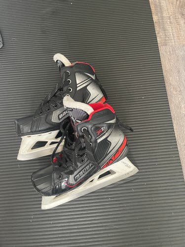 2020 Bauer Vapor X2.7 Hockey Goalie Skates Regular Width Size 3.5 (Used)