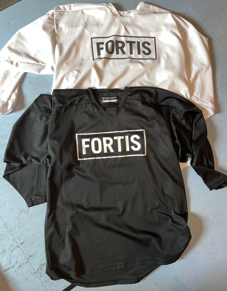 Black and White Large/Extra Large Adult Unisex Jersey (New)