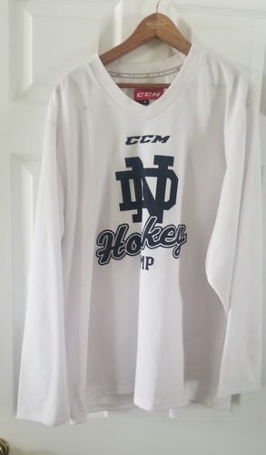 White Notre Dame Hockey Camp CCM Jersey (Used) Medium Men's