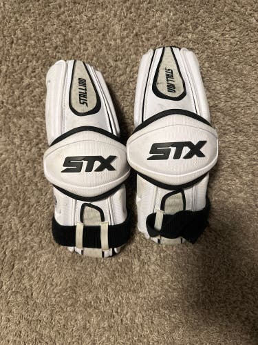 Medium Adult STX Stallion 500 Arm Pads (lightly Used)