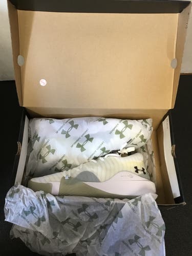 Men's Size M 12.0 (W 13.0) Under Armour Shoes (New)
