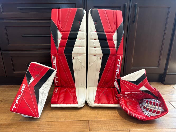 Pro Stock 34+1 True Catalyst PX3 Pro Goalie Pads & Gloves Set Andersen