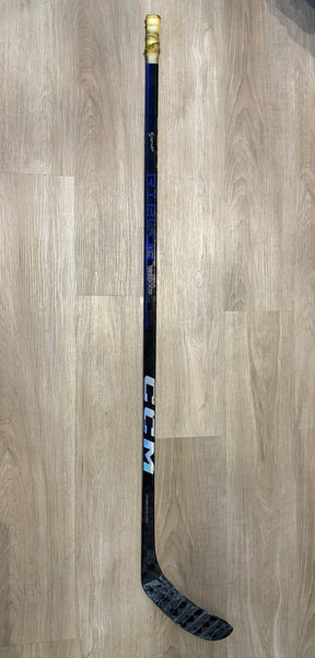 Junior CCM RibCor Trigger 7 Pro Right Handed Hockey Stick P28 (Used)