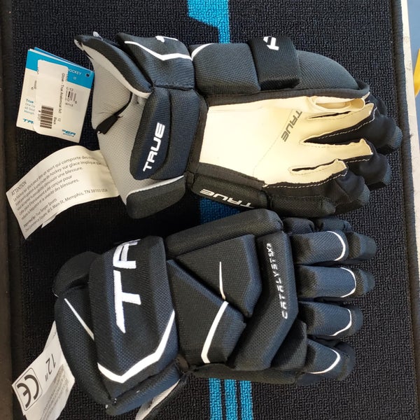 True Catalyst 5X3 Gloves 12", Black