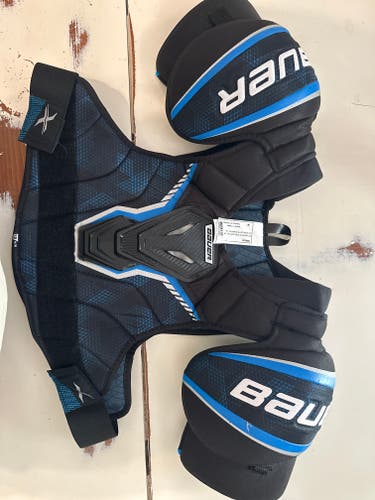 Men's Medium Senior Bauer X Shoulder Pads (New)