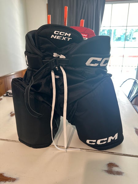 Men's Senior Medium CCM Next Hockey Pants (New)