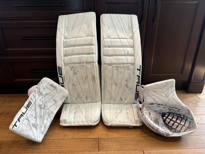 Pro Stock 34+1.5 True Catalyst PX3 Pro Goalie Pads & Gloves Set Kochetkov