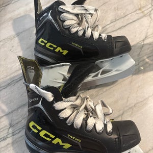 CCM Tacks Hockey Skates 13.5 (Used)