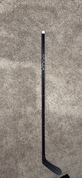 Intermediate CCM Left Hand Hockey Stick P28 (Used)