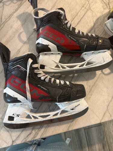 CCM Jetspeed FT680 Hockey Skates Regular Width 7 (Used)