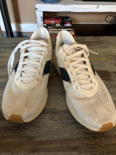 Tracksmith Elliot Runner men’s size 11