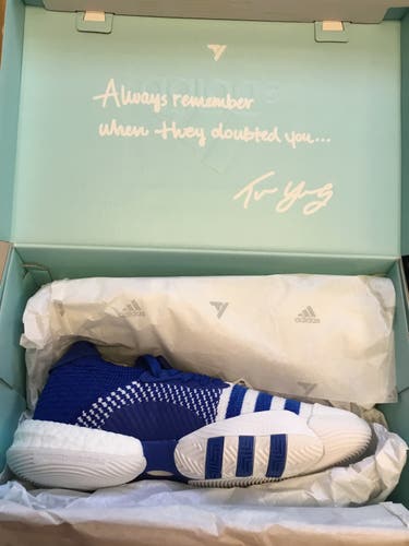 Men's Size M 9.0 (W 10.0) Adidas Shoes (New)