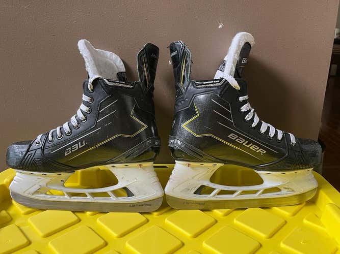 2024 Bauer Supreme M40 Hockey Skates 6 (Used)