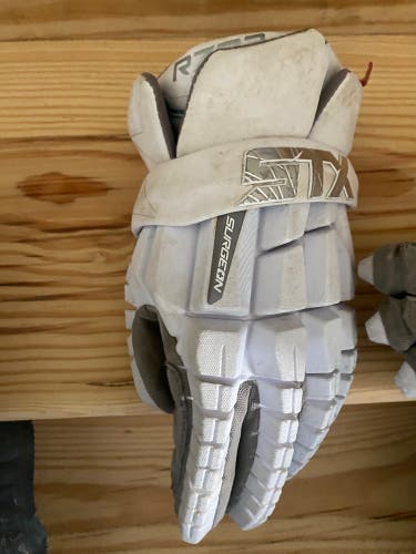 White STX Surgeon RZR2 Lacrosse Gloves