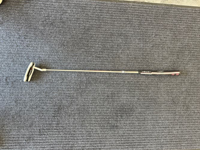 White Men's Odyssey Versa Right Handed Putter Uniflex 35" (Used)
