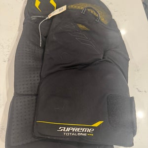 Senior Medium Bauer Total One NXG Girdle (Used)