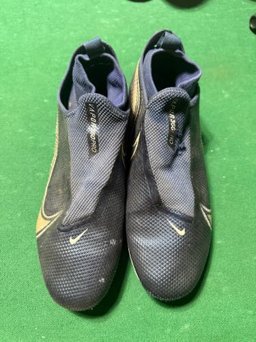 Cleats size 10.5 NIKE