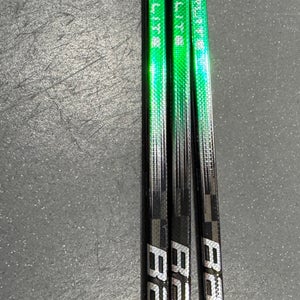 Intermediate Bauer Vapor Hyperlite 2 Left Hand Hockey Stick P92M (New)