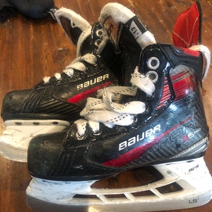 2023 Bauer Vapor X5 Pro Hockey Skates Regular Width 13 (Used)