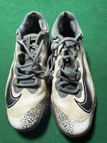 Baseball turfs size 11 M NIKE