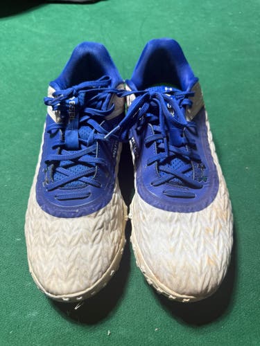 Baseball turfs size 11 UNDER ARMOUR