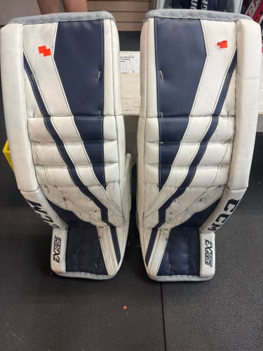 CCM Extreme Flex lll Goalie Leg Pad, 35+1