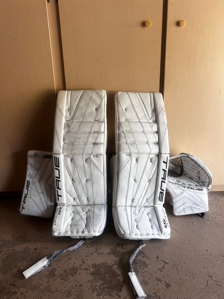33+2" 2024 True Catalyst PX3 Regular Goalie Full Set (Used)