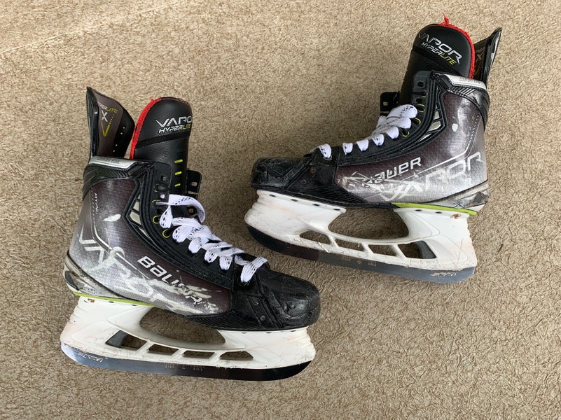 Bauer Vapor Hyperlite Hockey Skates 7.5 (Used)....................,,,,,