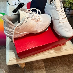 White Men's Size M 8.5 (W 9.5) New Balance 3000v6 Molded Cleats (New)