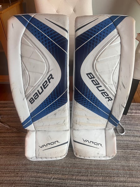 Medium  2015 Bauer Vapor X900 Goalie Leg Pads  (Used)