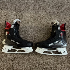 2025 Bauer Vapor X5 Pro Hockey Skates Wide Width 8 (Used)