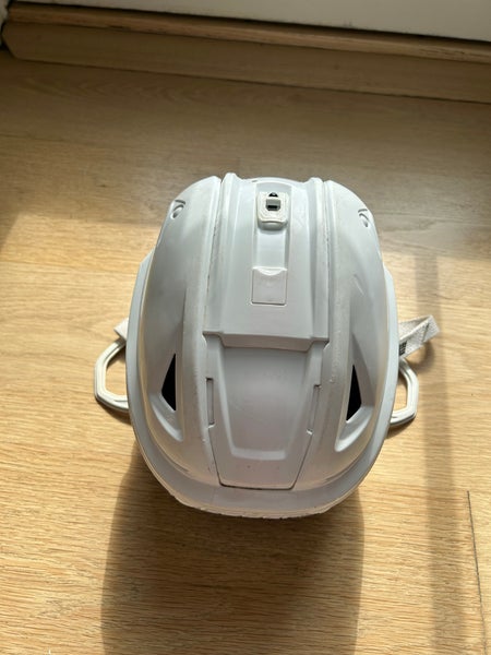 Small Bauer Re-Akt 150 Helmet (Used)