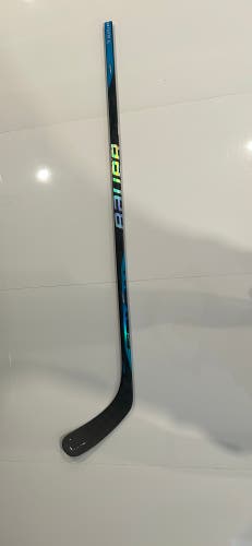 Junior Bauer Nexus Sync Right Handed Hockey Stick P92 (Used)