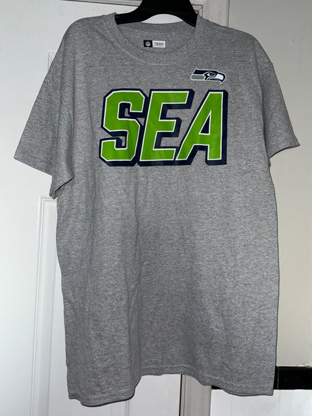 NFL Team Apparel Seattle Seahawks Football Graphic T Shirt Men’s Size Large Brand New