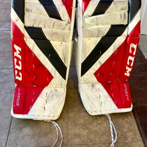 31" CCM Extreme Flex 5.9 Goalie Leg Pads (Used)