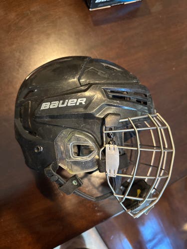 Small Bauer Re-Akt Helmet (Used)