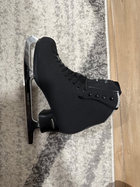 Jackson Ultima Freestyle Figure Skates B Adult 7 (Used)