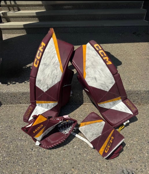 32" 2024 CCM Axis 2 Pro Goalie Leg Pads Pro Stock (Used)