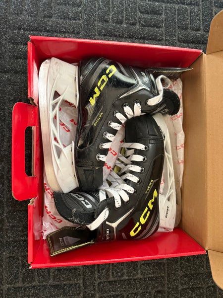 CCM Tacks XF 80 Hockey Skates 13.5 (Used)