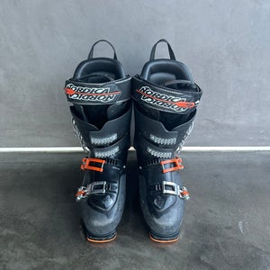Men's Nordica Ski Boots Medium Flex (Used)